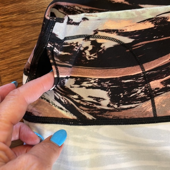 LULULEMON Wunder Under Luxtreme women’s crop fitness legging splash hi rise 10 - Picture 3 of 10